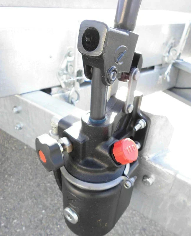 Reboque de plataforma LIDER com rodas – PTAC: 3 500 kg – 2 eixos travados – 506 x 215 cm