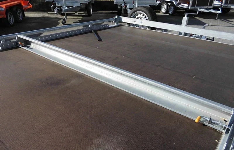 Reboque de plataforma LIDER com rodas – PTAC: 3 500 kg – 2 eixos travados – 506 x 215 cm